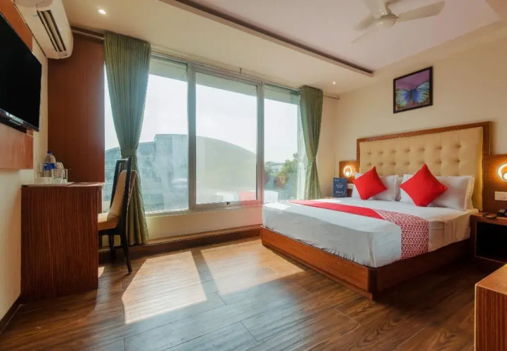 Hotel Aromas by OYO Rooms