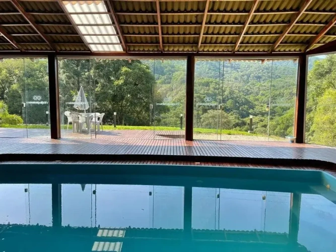 Suite with mountain view