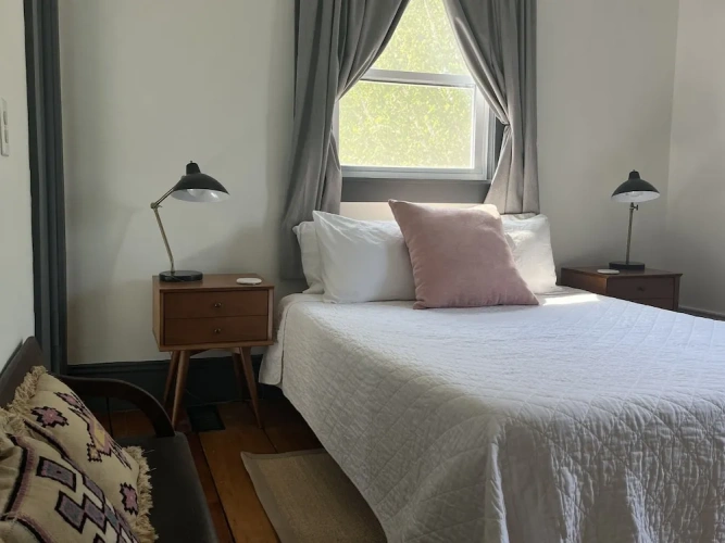Standard room with mountain view