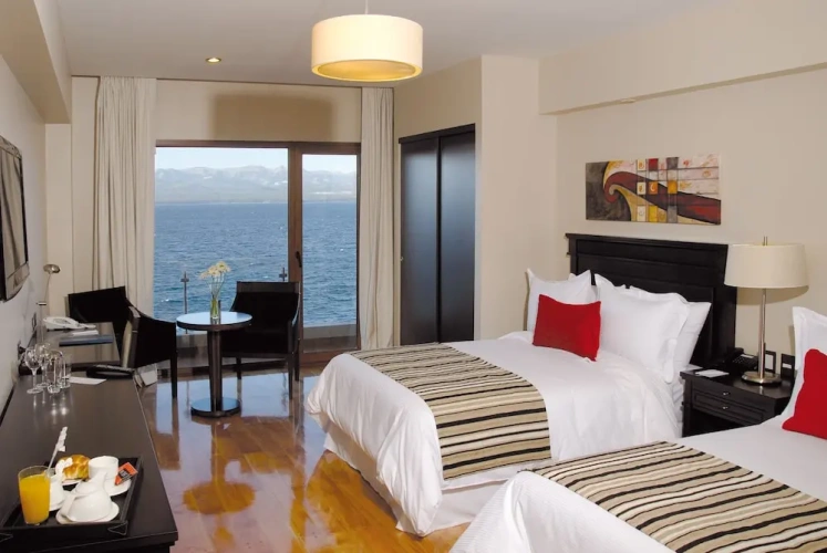 Junior Suite with lake view