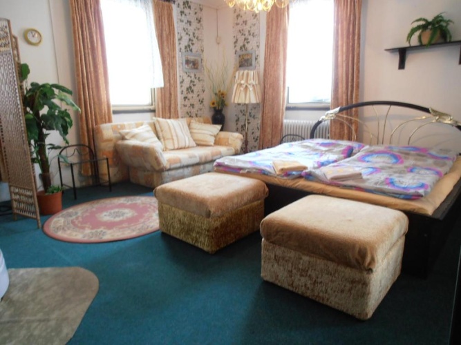 Economy Quadruple room