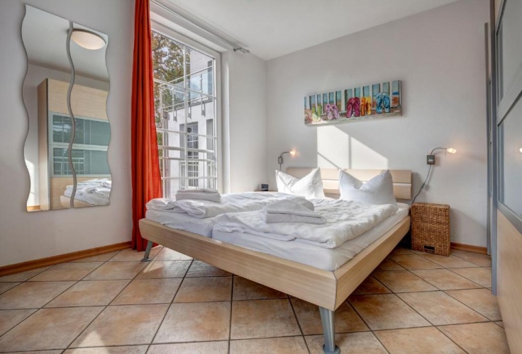 2 Bedrooms Apartment