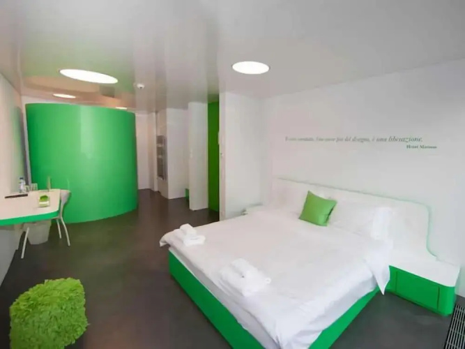 Chromotel