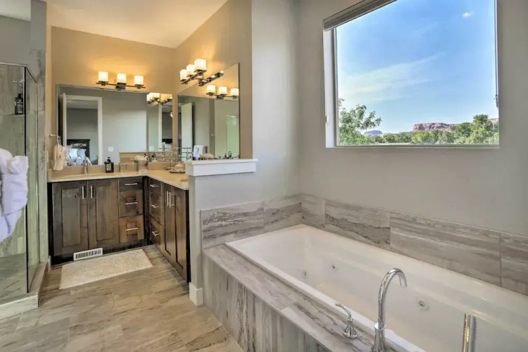 Luxury Moab Vacation Rental w/ Pool Access!