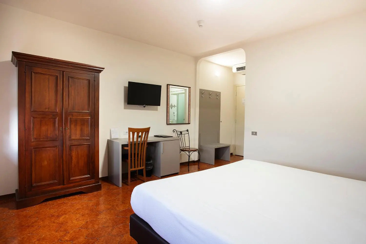 CDH Hotel Modena photo 8