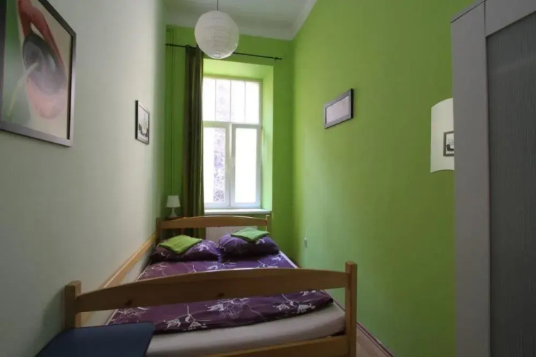 Hostel Yellow