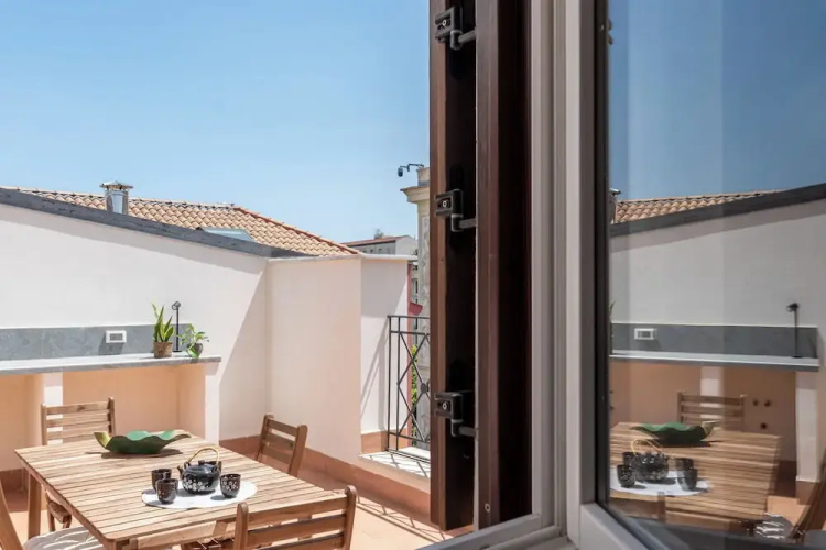 Oretea Apartment with Terrace