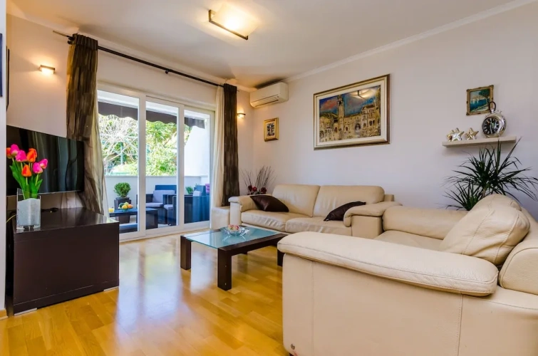 2 Bedrooms Deluxe Apartment