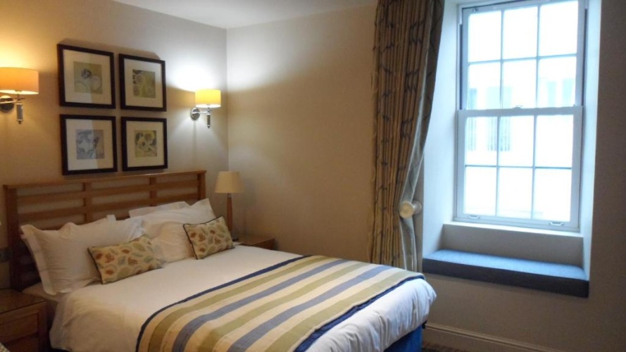 Standard Double room with street view