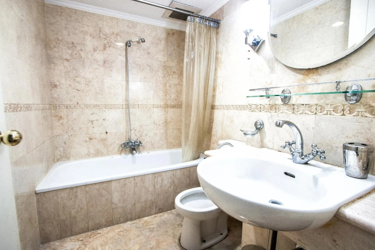 Batavia Hotel and Serviced Apartments