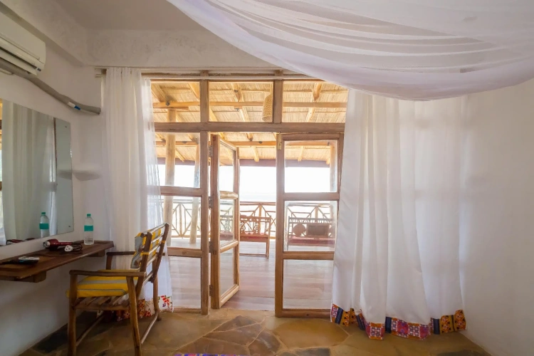 Superior Double room with balcony and with sea view