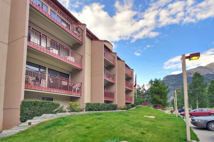 Excellent Views From This Mountain Side Condo - PG107 by Redawning
