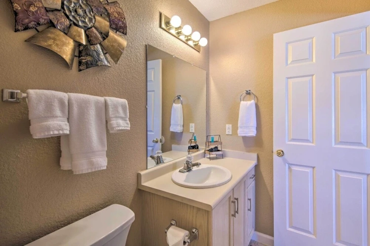 2 Bedrooms Apartment