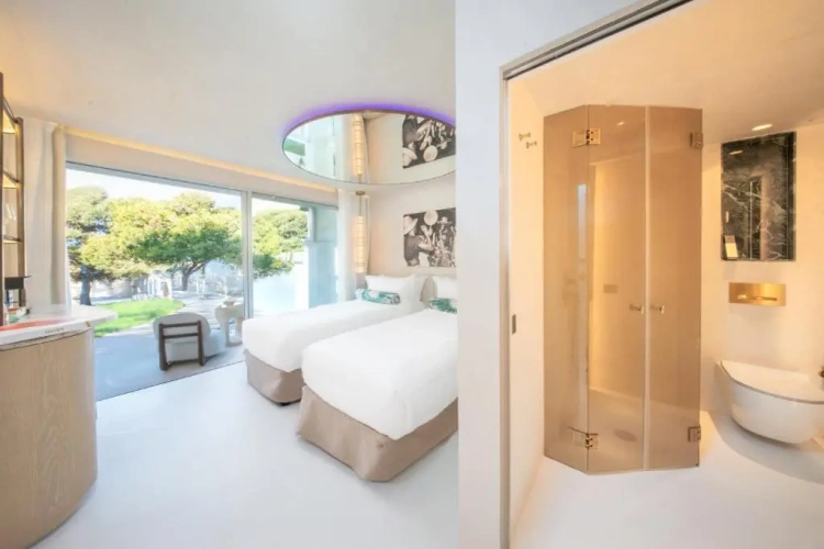 Terrace Twin Luxe