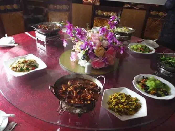 Changchun Hotel, Lixian County