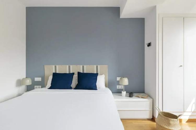 Sardenya Apartment by Olala Homes