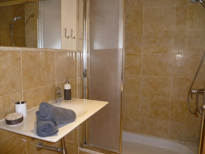 21387 - Fine Duplex Apartment – Near Beach