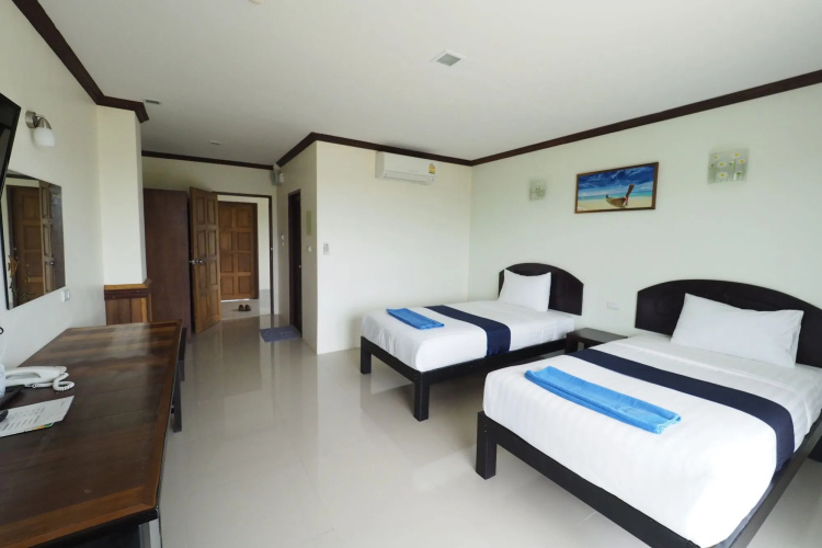 Sea Mountain Khanom Hotel