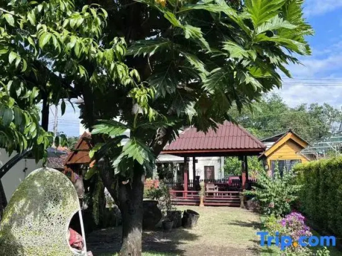 Thai Tom's Guesthouse