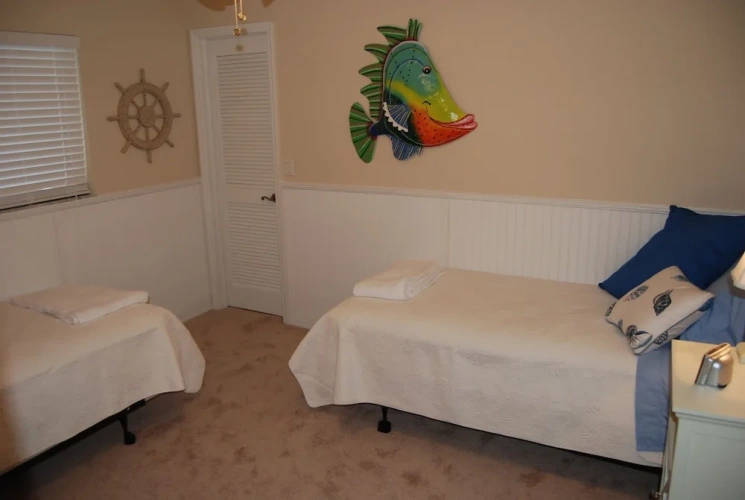 4 Bedrooms Cottage with canal view