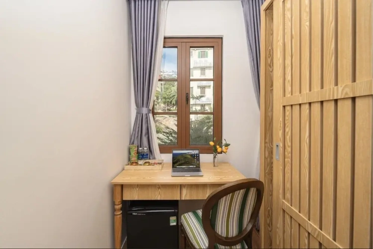 Premier room