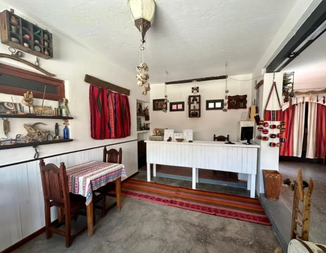 La Colorada Hostal
