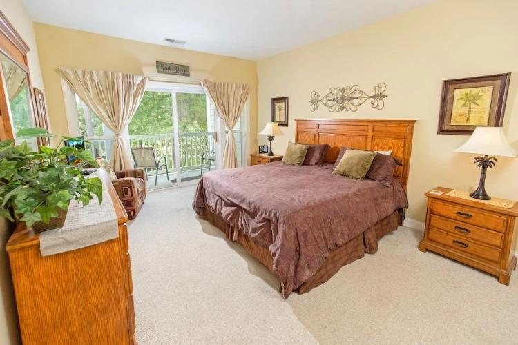 2 Bedrooms Villa