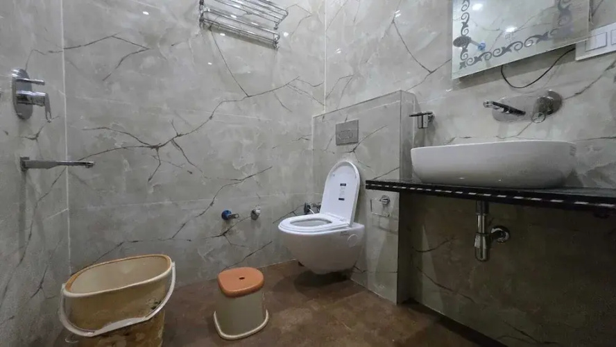 G8 Hotel
