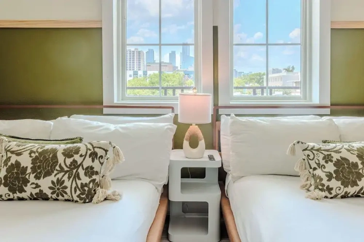 3 Bedrooms Standard room with balcony