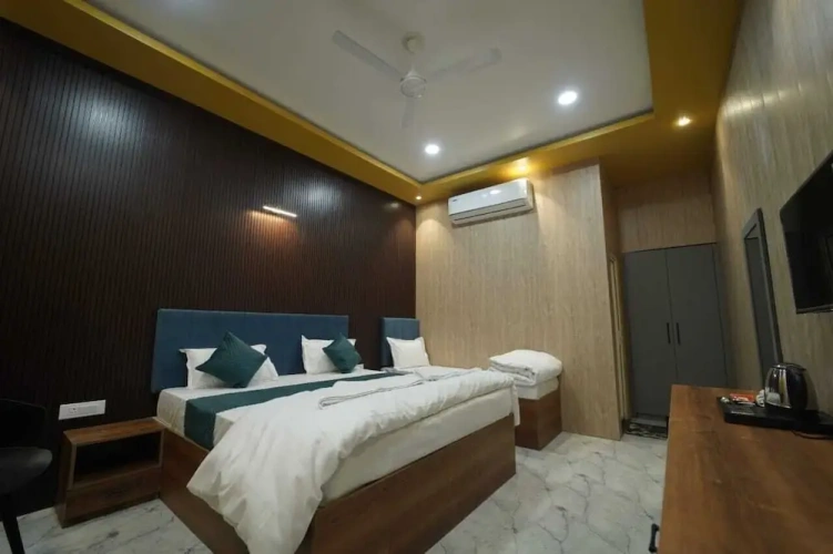 Deluxe Cottage