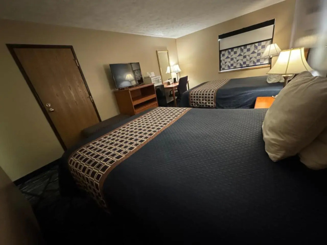 Super 8 Central City