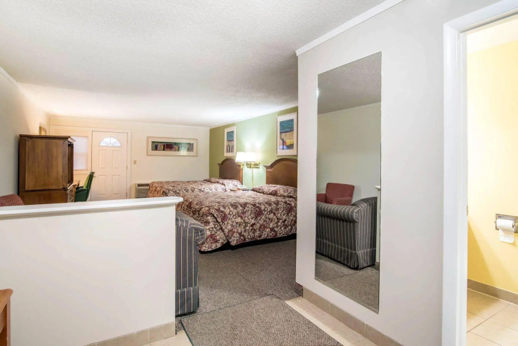 Rodeway Inn & Suites Ithaca South