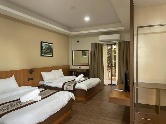 Sarojus Farmview Hotel