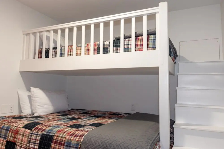 Spacious Multi-level 4bd Villa, The Perfect Mountain 4 Bedroom Villa