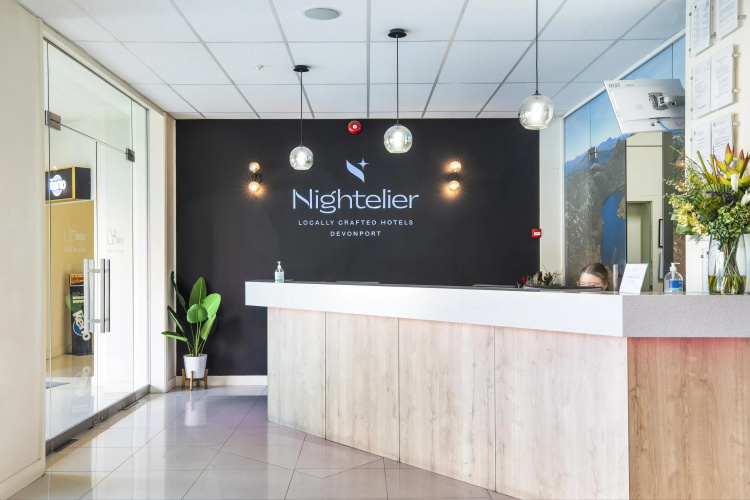 Nightelier Devonport Gateway Hotel