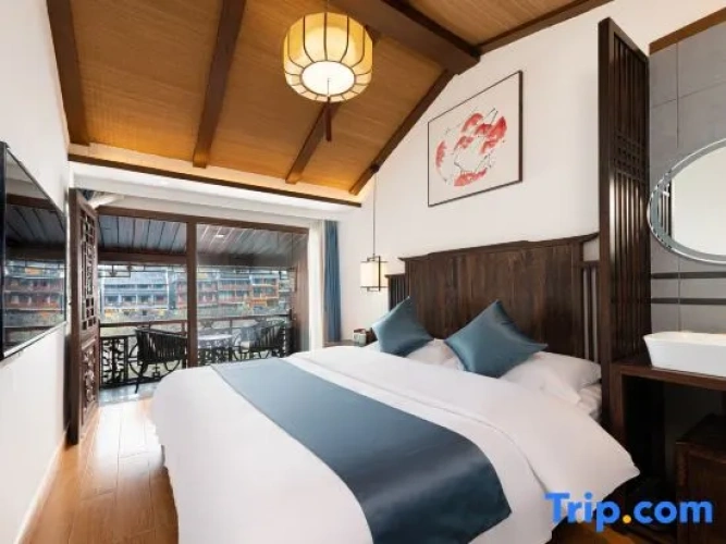 Standard Double room with balcony and with river view