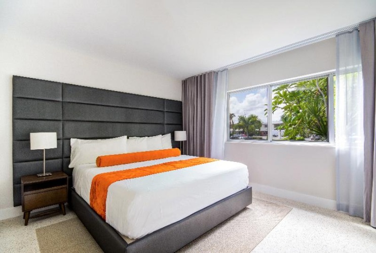 Deluxe Suite