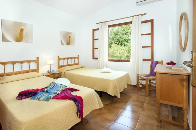 Villa - 3 Bedrooms with Pool - 108774