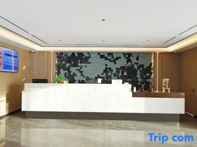 OKDAY Hotel (Shaya People's Square, Aksu)