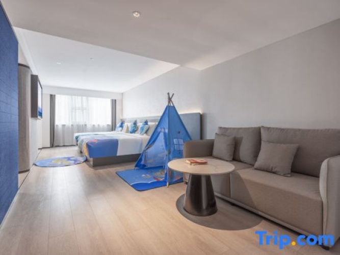 Standard Twin Family room