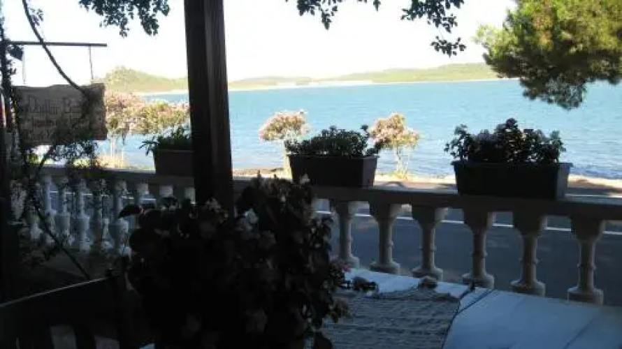 Ayvalik Dostlar Pansiyon