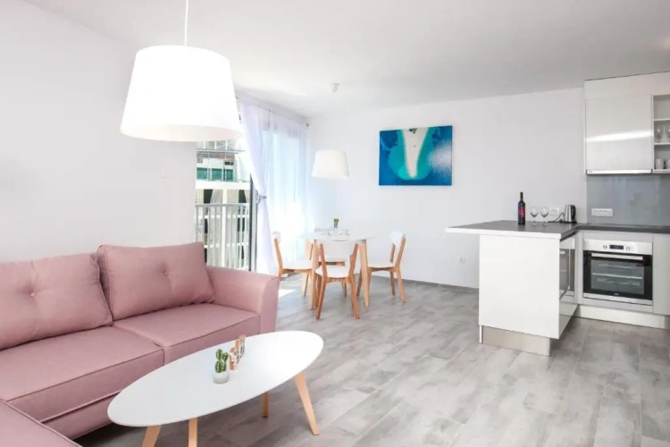 1 Bedroom Comfort Apartment with sea view