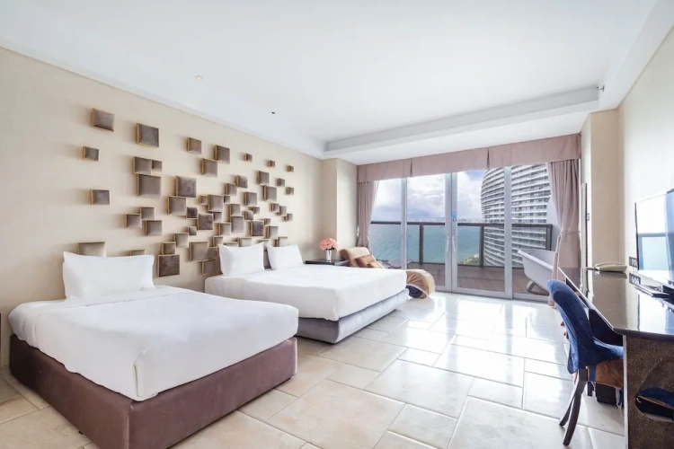Standard Twin room with balcony and with sea view