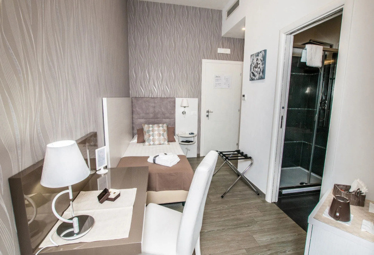 Elenoire Rooms & Suite