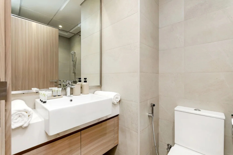 Modern studio in Azizi Riviera