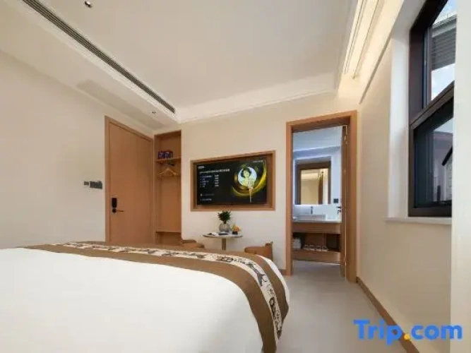 Standard Double room with view