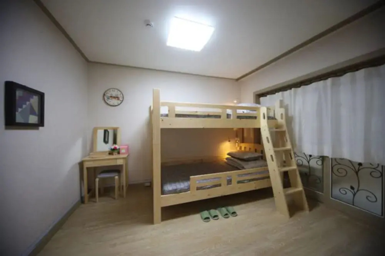 Haeng Gung Chae Guesthouse