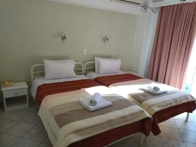 Deluxe Double room with partial sea view