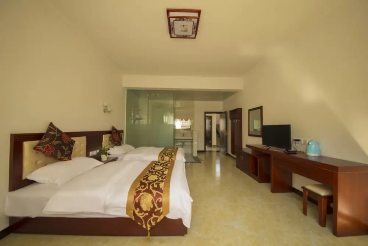 LV QI Hotel