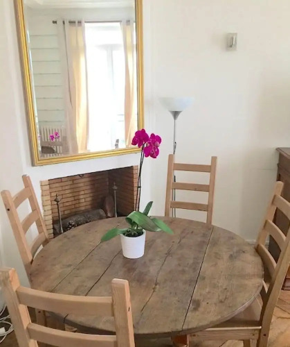 Saint Michel Free Parking Apartments - Image 10